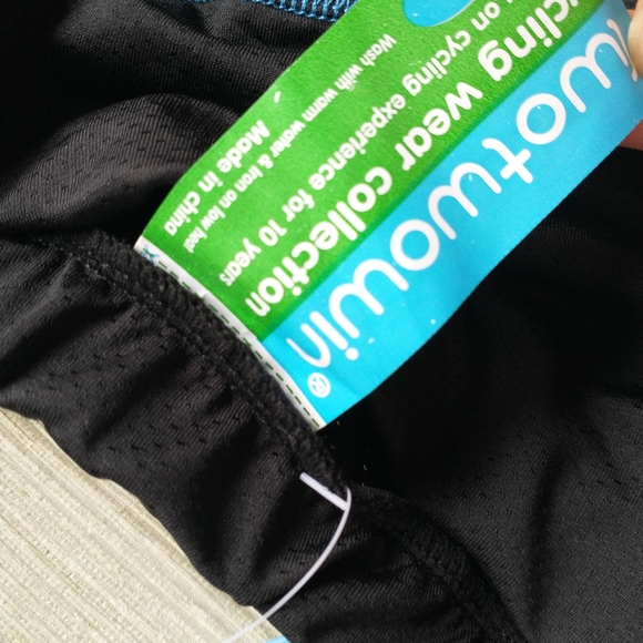 NWT Twotwowin Women's size X-Small Padded Cycling Spinning Underwear Shorts - Picture 2 of 6